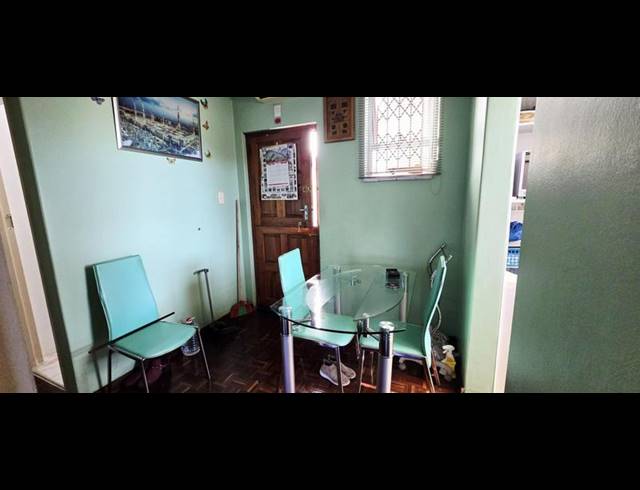 1 BEDROOM APARTMENT FOR SALE IN OVERPORT